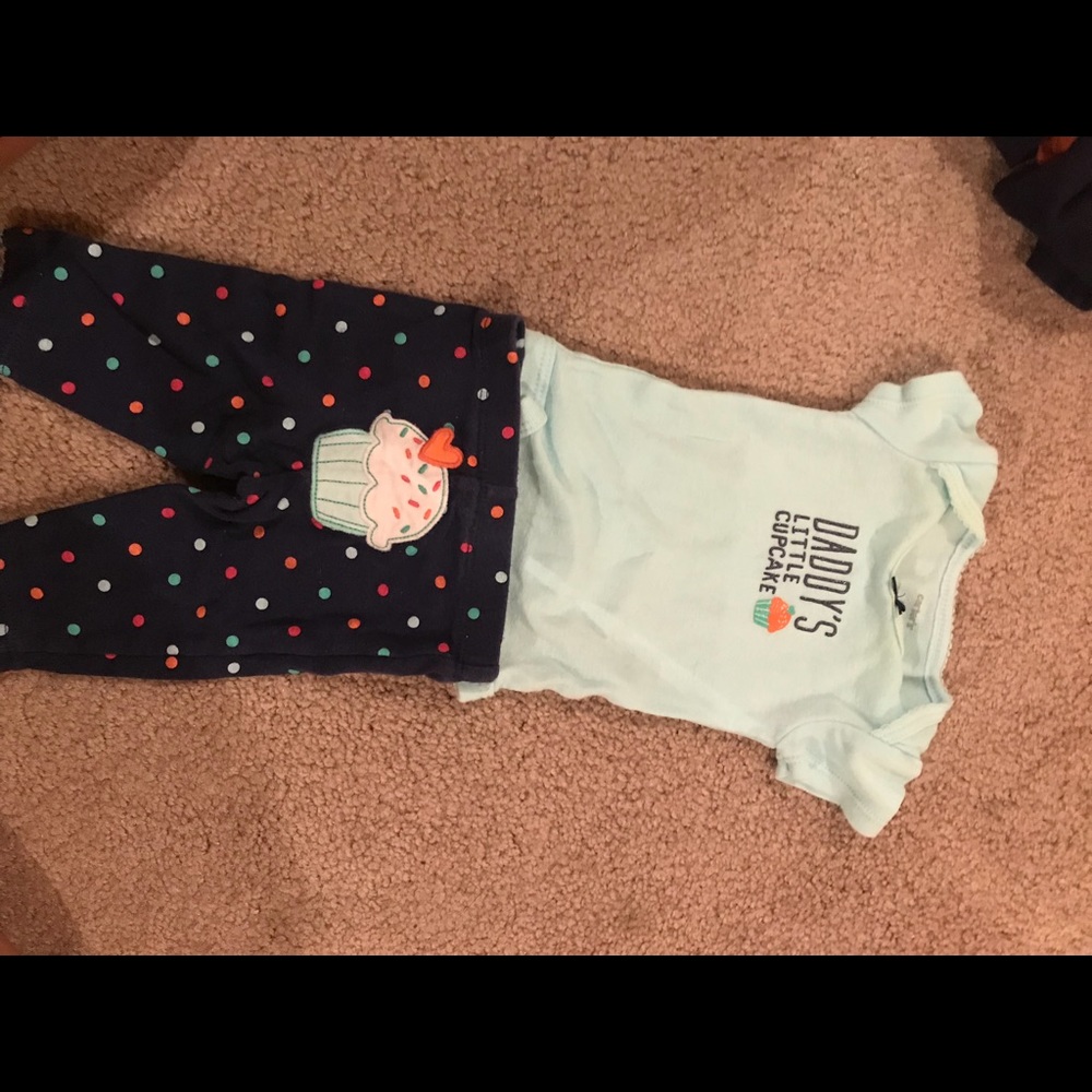 Carter’s outfit set